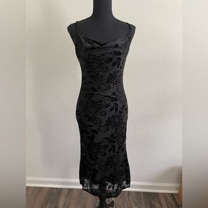 Like New Lulus black velvet floral print dress